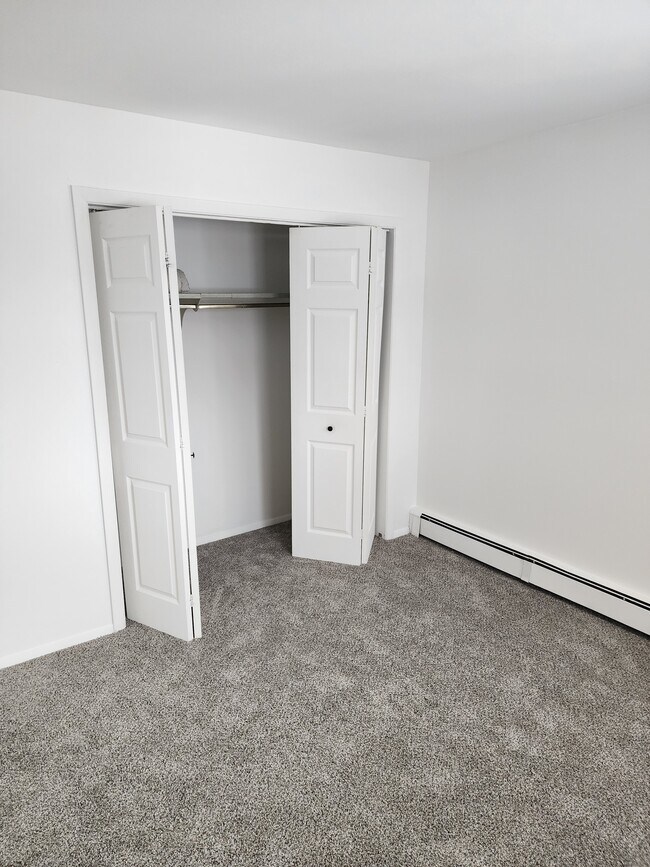 1864 Murphy Woods Rd Condo For Rent in Beloit, WI