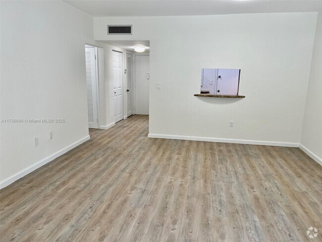 Building Photo - 9159 SW 77th Ave Unit 113 Rental