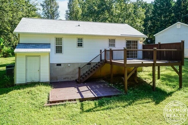 Photo - 133 Madeline Ct