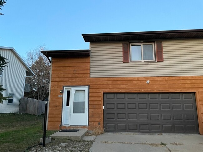 Photo - 2931 King James Way