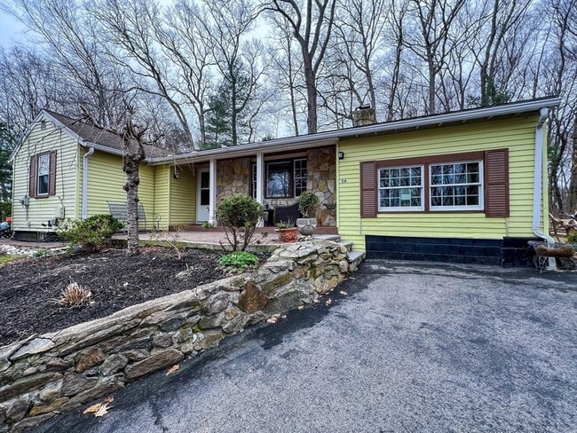 Building Photo - 56 Rockridge Rd