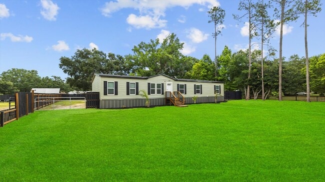 Building Photo - 30239 Clearview Dr Rental