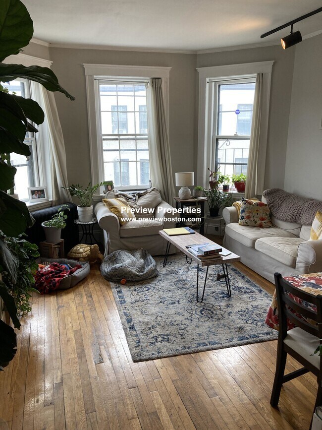 Photo - 1572 Commonwealth Ave Unidad 8F