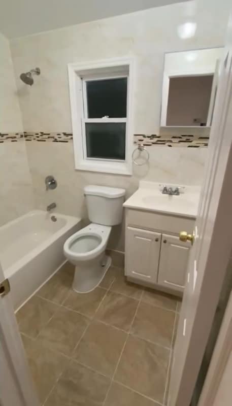 Photo - 122-07-122142 142nd Pl