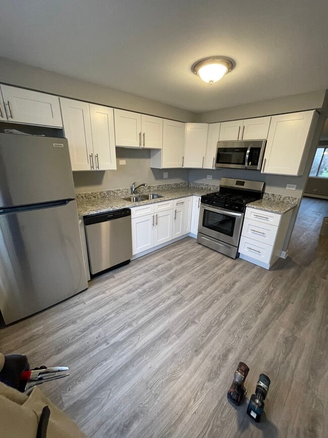 Kitchen - 636 W Pickwick Ct Unidad GW