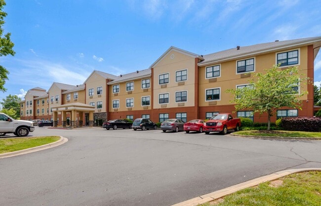 Building Photo - Furnished Studio-Charlotte - University Place Rental