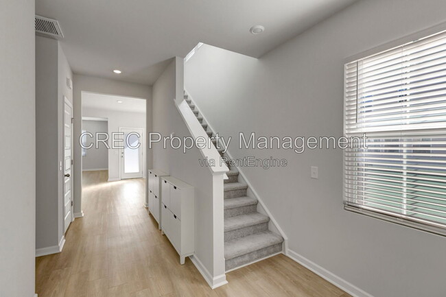 Photo - 1465 Central Ave