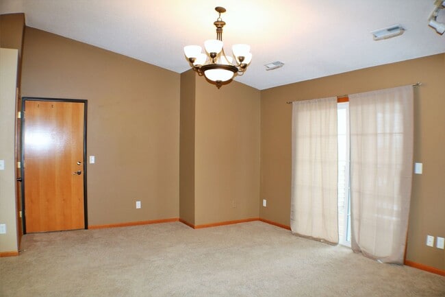 Photo - $1,250 | 2 Bedroom, 1 Bathroom Condo | Pet Friendly* | Available for an August 1st, 2026 Move In! Unidad 05