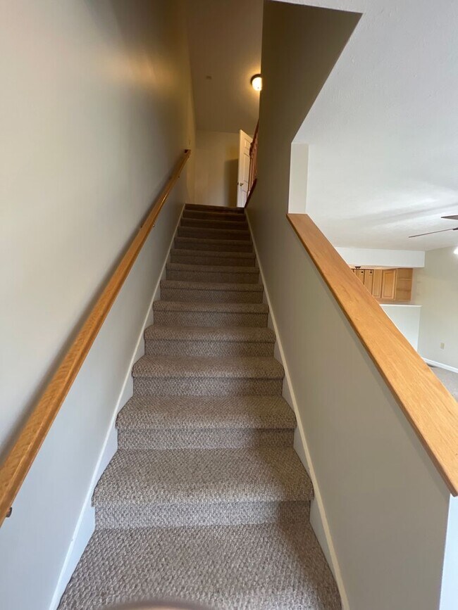 Photo - 2 Bedroom, 2.5 Bath Townhome Near Med Cent...