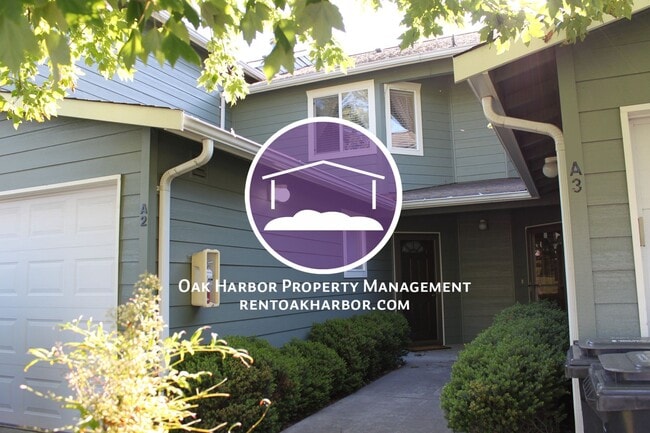 Building Photo - 2 Bed 1.5 Bath - Gas Heat - Garage - Yard Maintenance - Pet Friendly