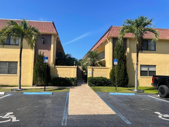 Photo - 120 N M St Condo Unit C