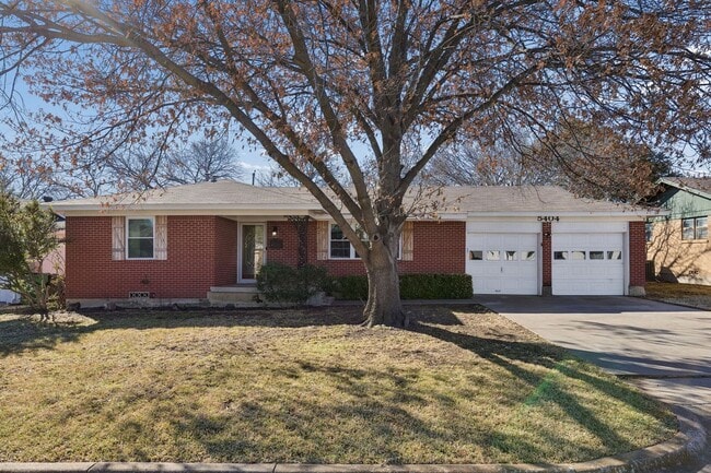 Building Photo - Charming 3-Bedroom, 2-Bath Home in an Established Haltom City Neighborhood