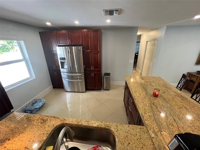 Photo - 115 SW 34th Ave