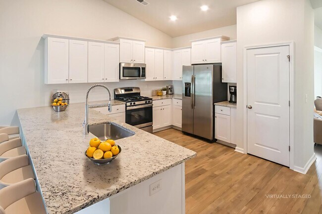 Photo - 212 Craigflower Ct