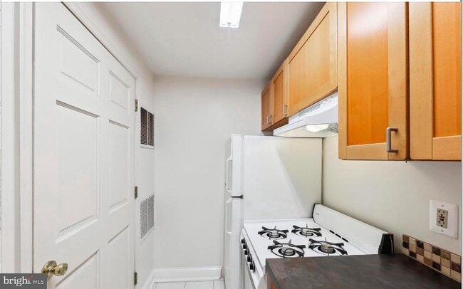 2303 17th St NW Unit B