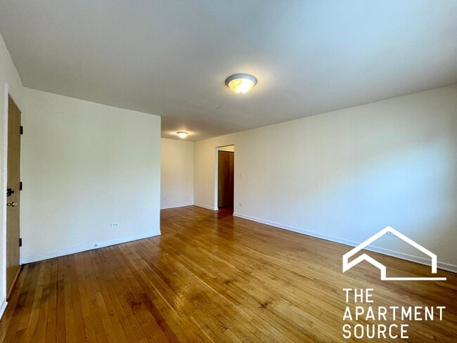 Photo - 6002 N Kenmore Ave Unit 201