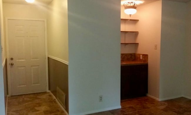 Photo - 7202 Silvermine Dr