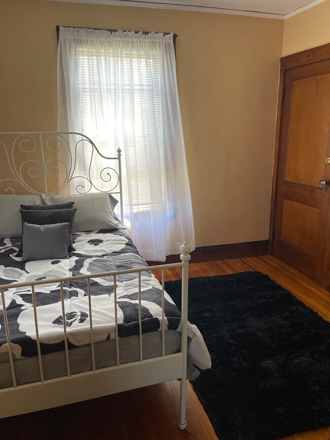 Photo - 23 Ochsner Pl Unit 1