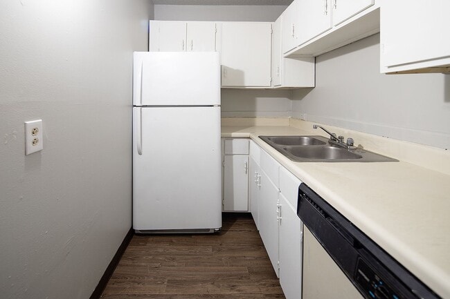 Photo - Lynnwood Garden Apartments