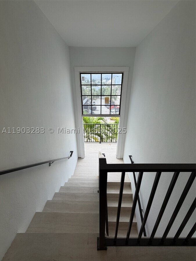 Photo - 1619 Jefferson Ave Unit 108