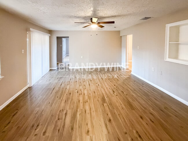 Photo - 4230 Tom Skinner Way