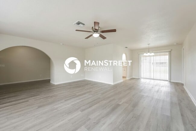 Photo - 3 Bedroom Pet-Friendly Home in CAPE CORAL, FL with Main Street Renewal