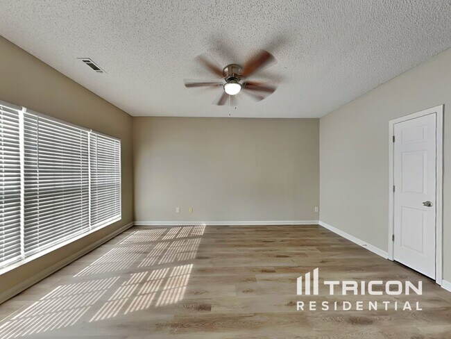 Photo - 5090 Oakley Commons Blvd