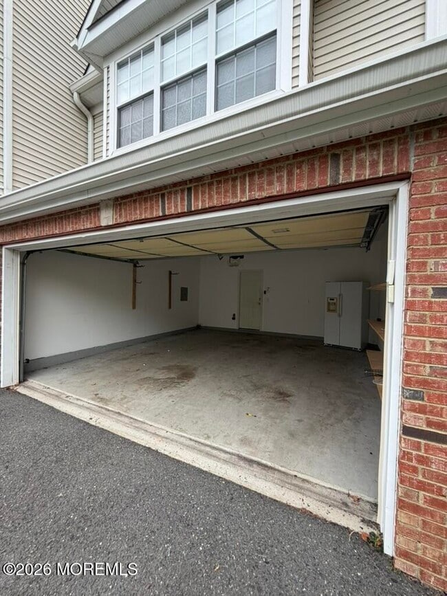 222 Hidden Lake Dr