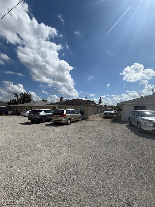 Photo - 3516 Dora St