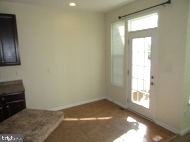 Photo - 1209 Madison Ln