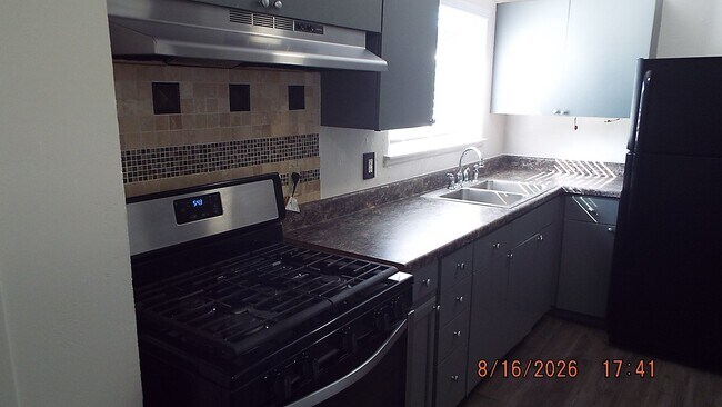 807 Stonegate Dr