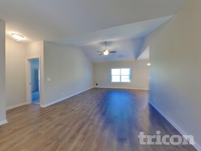 Photo - 746 W Coker Way