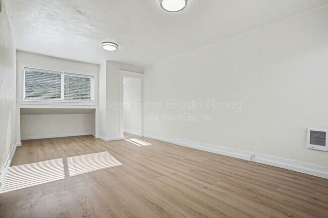 Photo - 3953 Angelo Ave