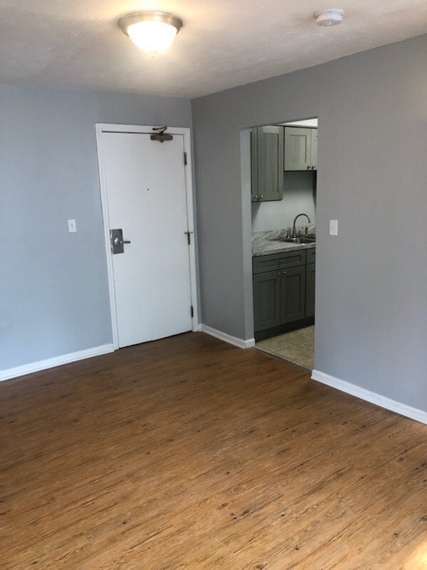 Helena Apartments