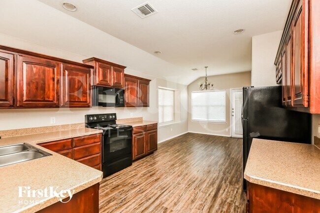 Photo - 5829 Parkview Hills Ln