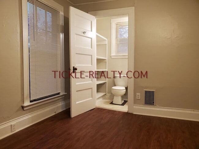 Photo - 242 Oxford St Unit 3