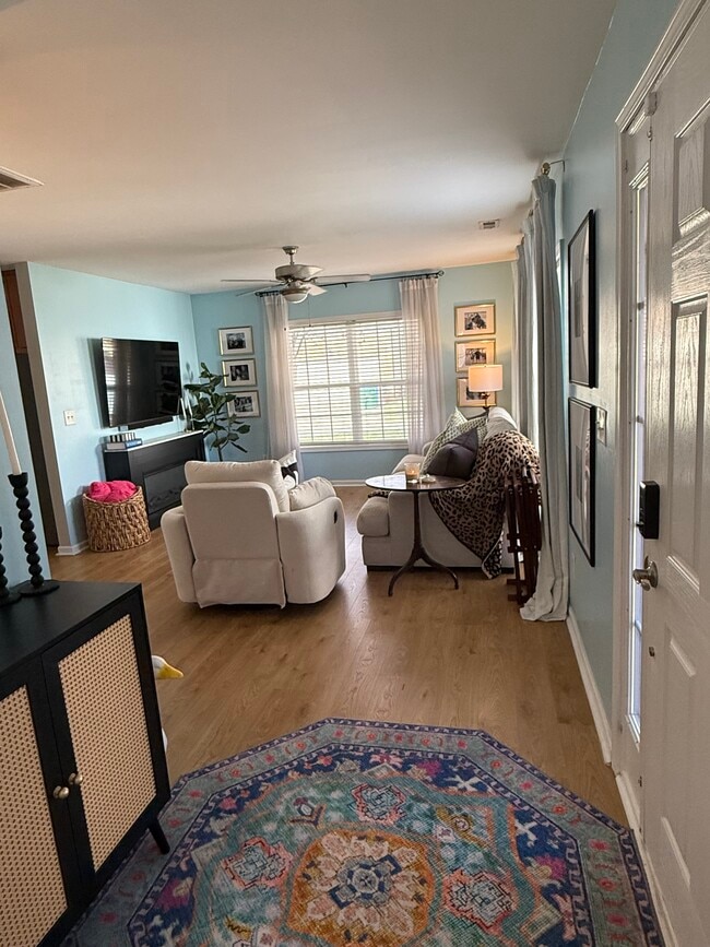 Photo - 4414 Sages Ave