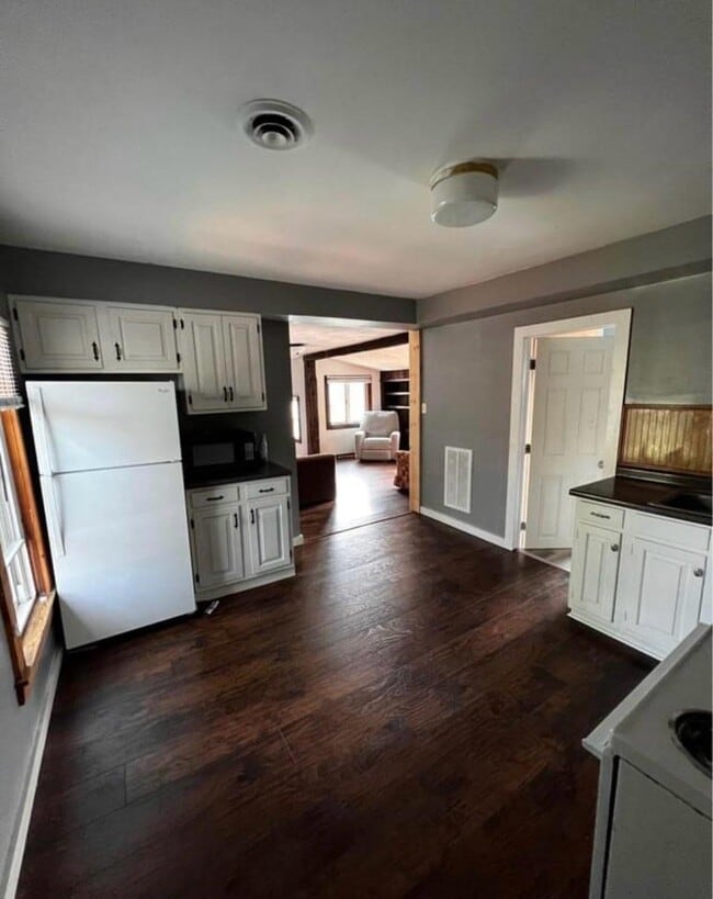 212 Upper Sherman Ave Unit #2