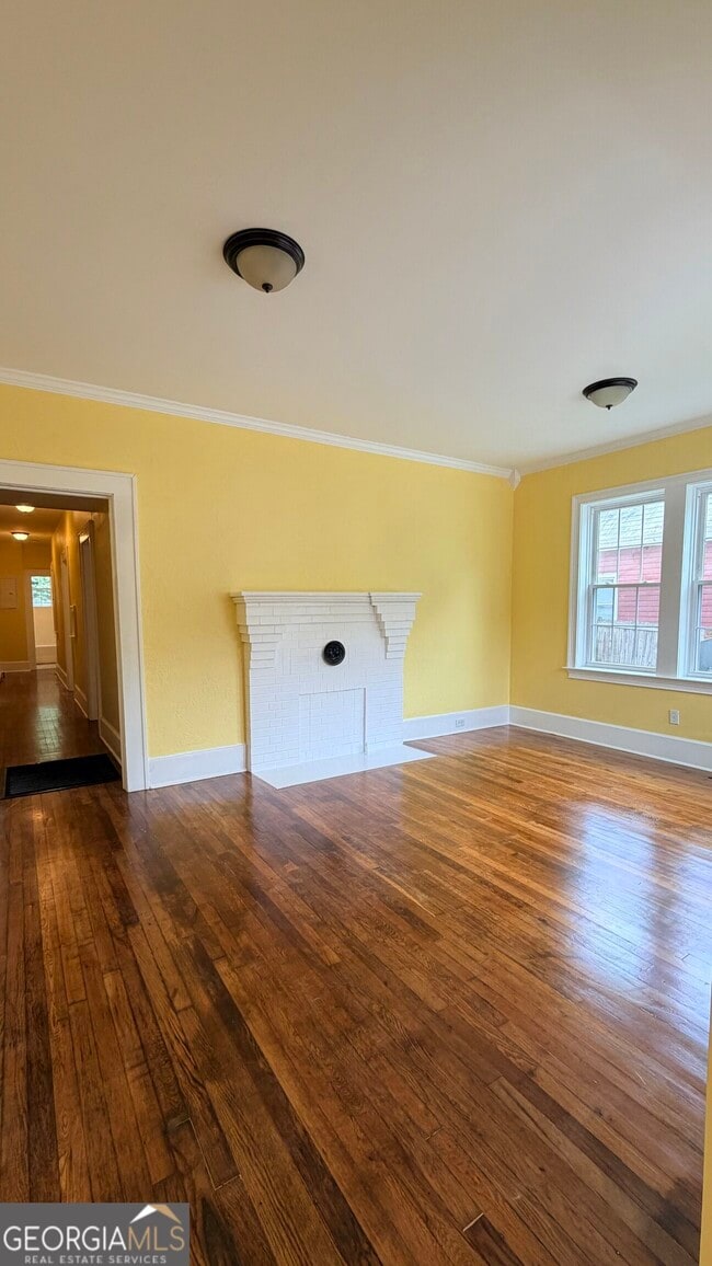 Photo - 403 E Elm St