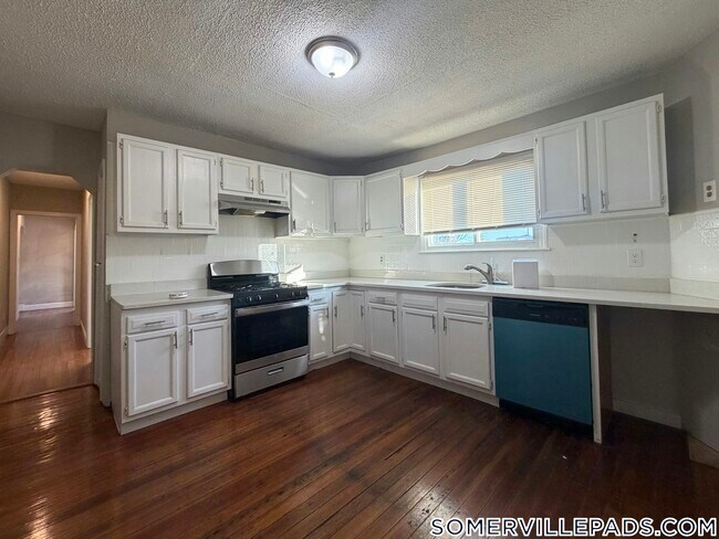 Photo - 280 McGrath Hwy Unidad 2