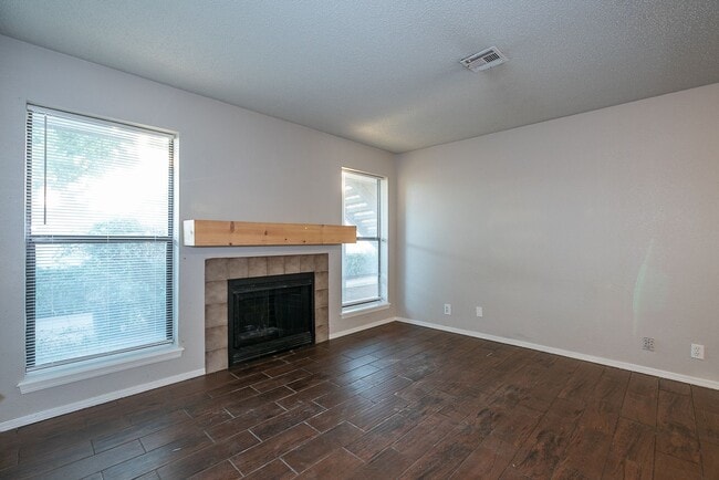 Photo - Spacious 1-Bedroom Apartment in South Tulsa | $785 | Mid October
