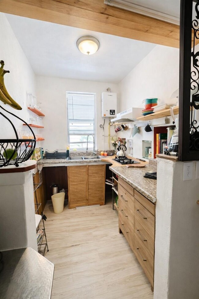 Photo - 428 SW 9th St Unit 15