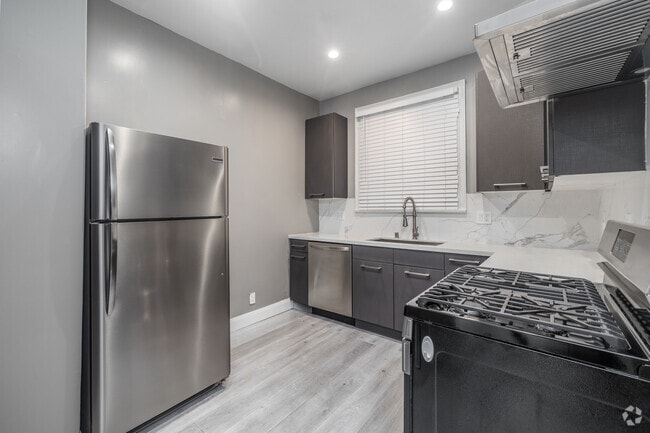 Studio - 600SF - Kitchen
