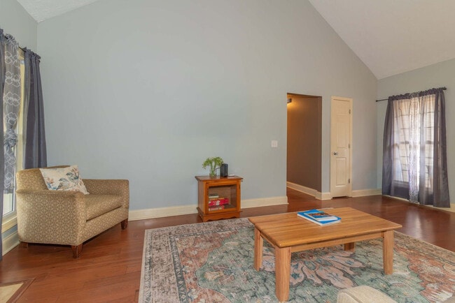 Photo - 4235 King Arthur Pl Unit SI ID1043511P