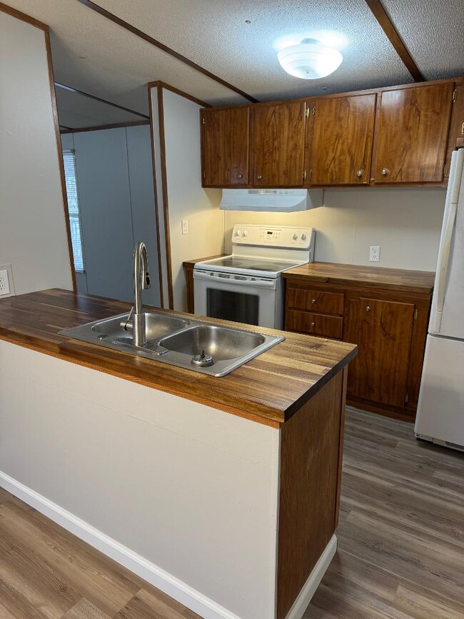 Photo - 1248 Kathy Ave