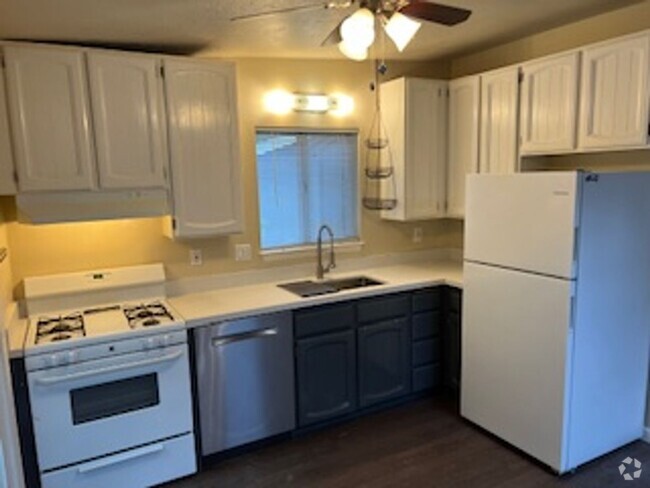 Building Photo - 7725 W Zayante Rd Unit B Rental