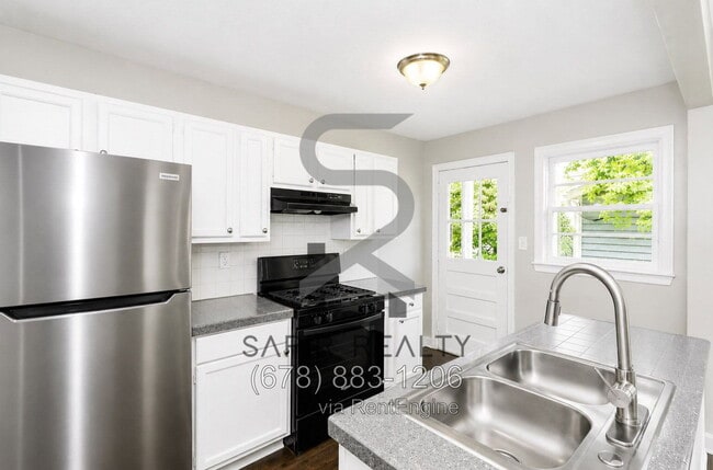 Photo - 3469 Glen Rd