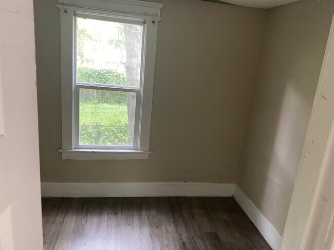 Photo - 231 Lakeview Ave Unit 4