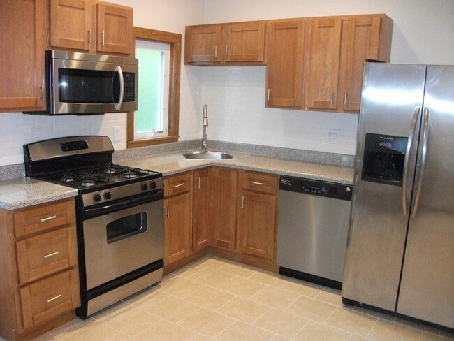 Photo - 372 Metropolitan Ave Unit 1