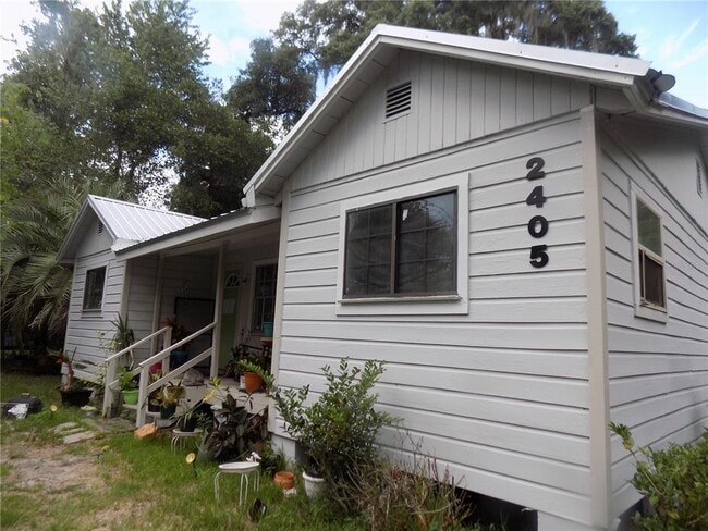 Building Photo - 2405 NE 70th Terrace